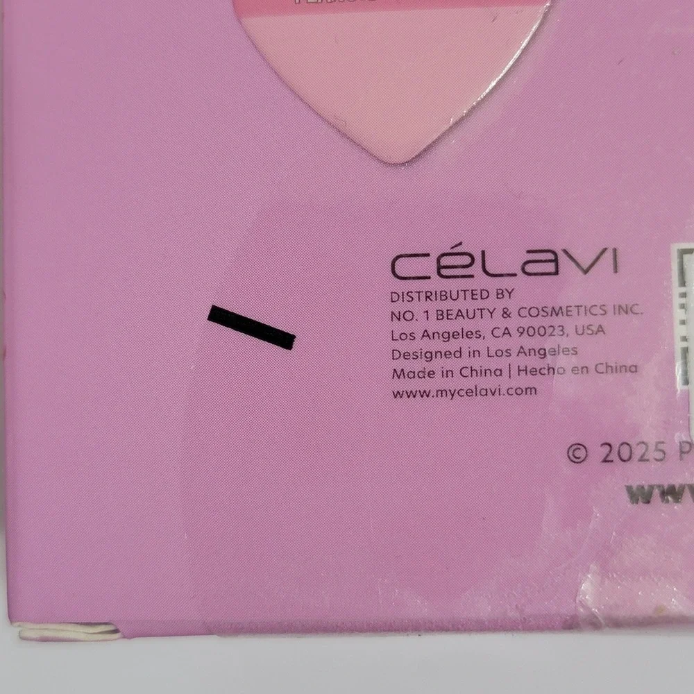 Peanuts x Celavi Hearts Makeup Puff Set 6 Pc Limited Edition Pink Heart Reusable